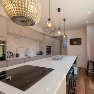  Holiday home Large Townhouse Penarth, United Kingdom
